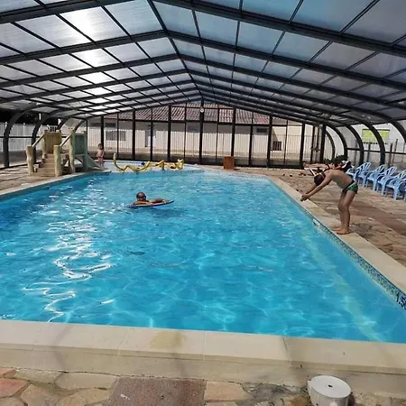 Кемпинг Gite 4 Etoiles - Piscine - Efciac *