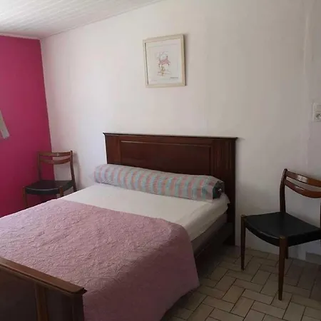 Кемпинг Gite 4 Etoiles - Piscine - Efciac